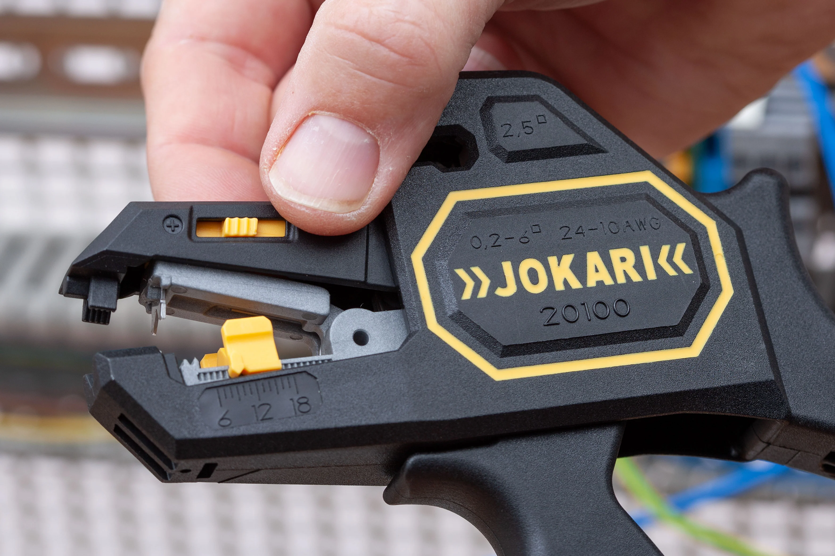 20100 - 24 to 10 AWG Jokari Self Adjusting Wire Cutting & Stripping Tool, 1 Piece - Image 5